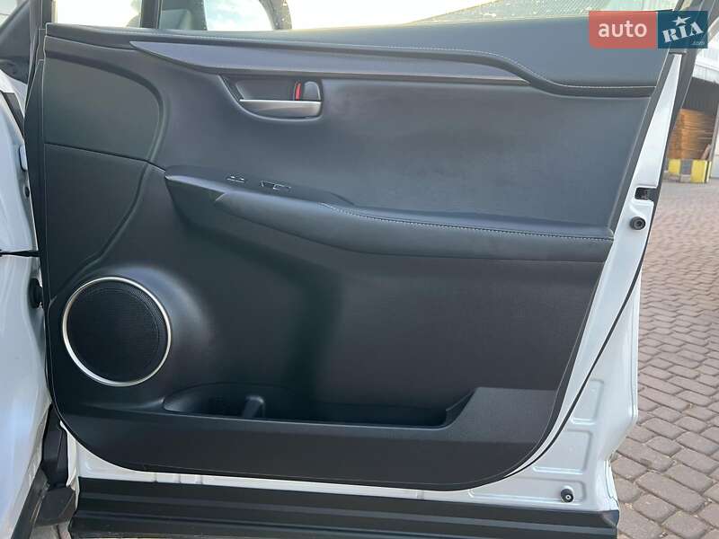 Позашляховик / Кросовер Lexus NX 2019 в Львові