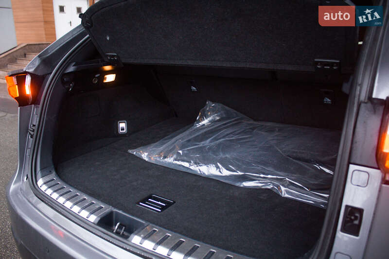 Внедорожник / Кроссовер Lexus NX 2016 в Киеве