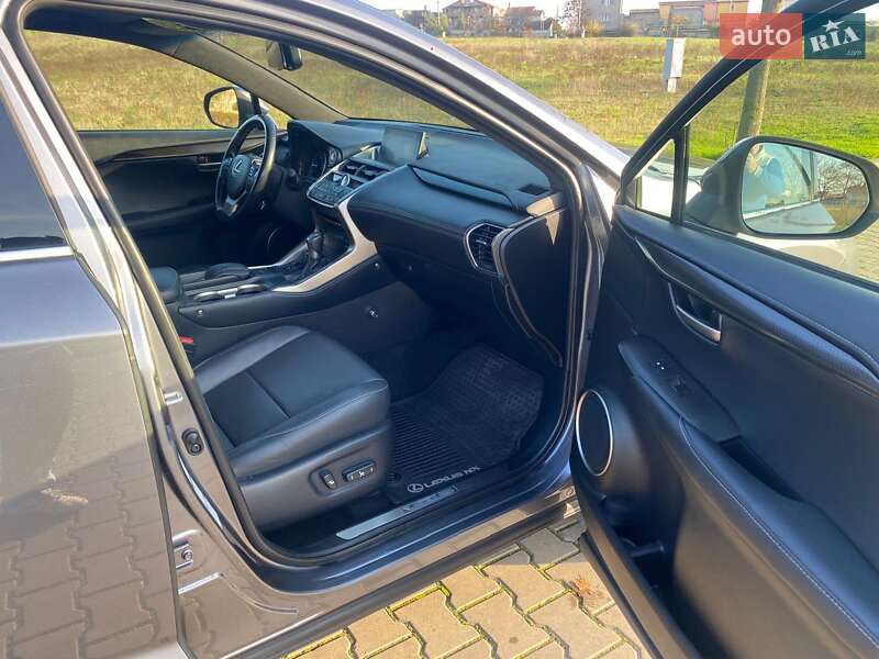 Внедорожник / Кроссовер Lexus NX 2015 в Одессе