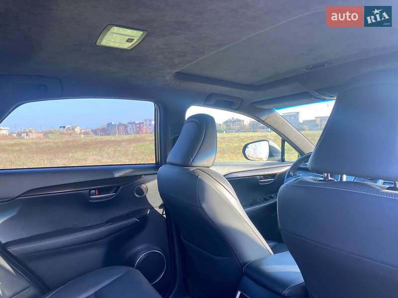 Внедорожник / Кроссовер Lexus NX 2015 в Одессе