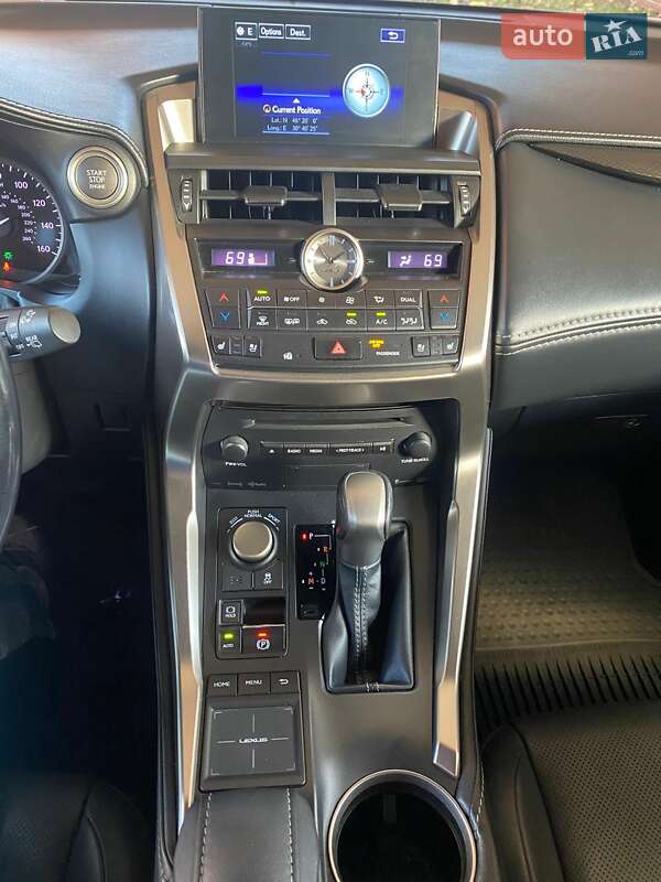 Внедорожник / Кроссовер Lexus NX 2015 в Одессе