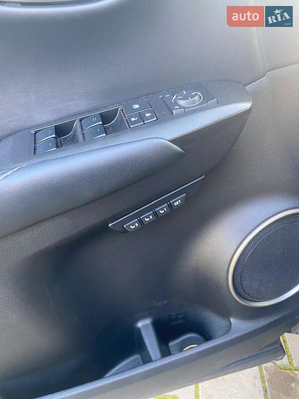 Внедорожник / Кроссовер Lexus NX 2015 в Одессе