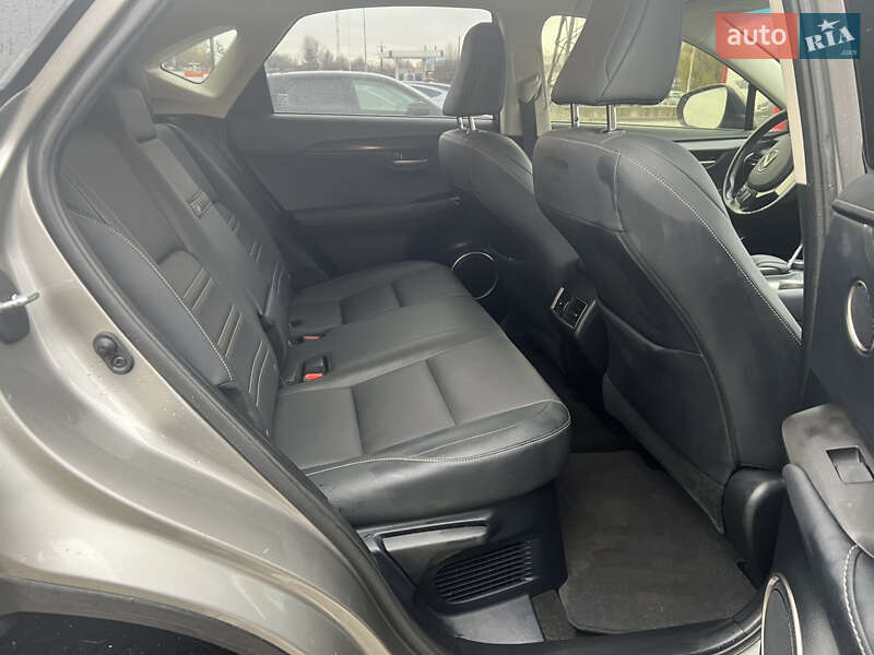 Внедорожник / Кроссовер Lexus NX 2016 в Виннице