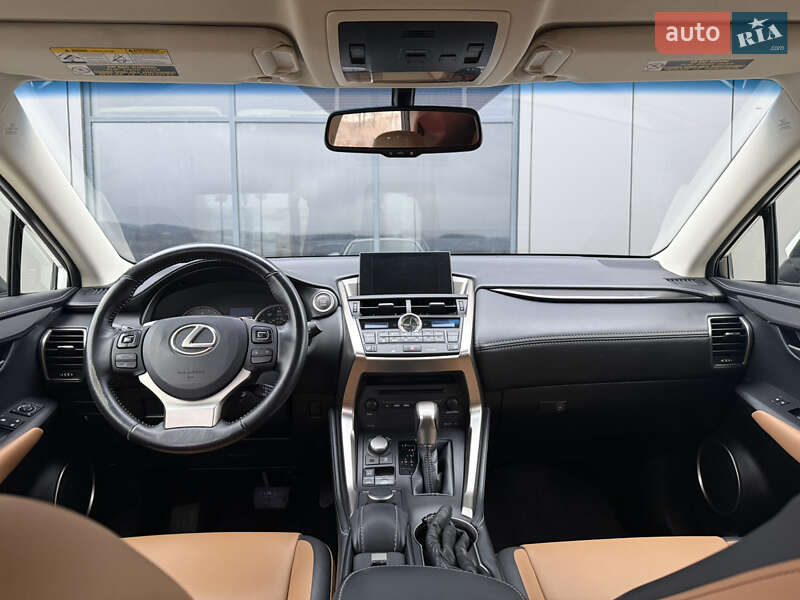 Внедорожник / Кроссовер Lexus NX 2017 в Черновцах