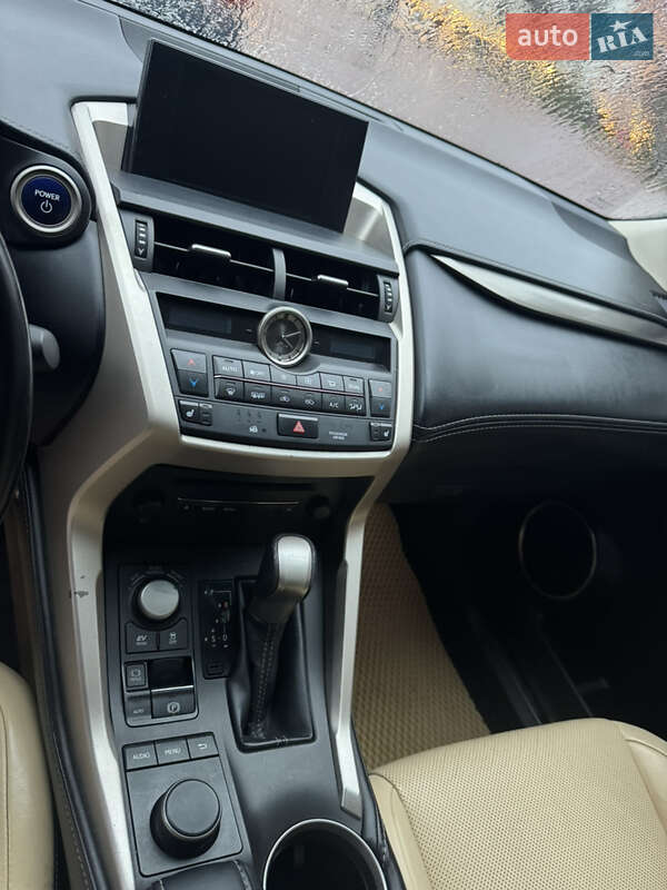 Внедорожник / Кроссовер Lexus NX 2014 в Чернигове