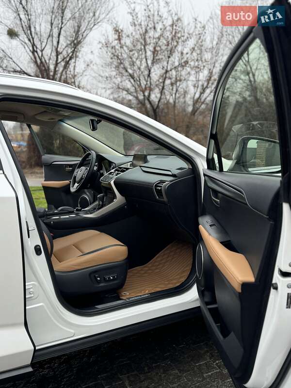 Внедорожник / Кроссовер Lexus NX 2015 в Киеве фото 73 Внедорожник / Кроссовер Lexus NX 2015 в Киеве