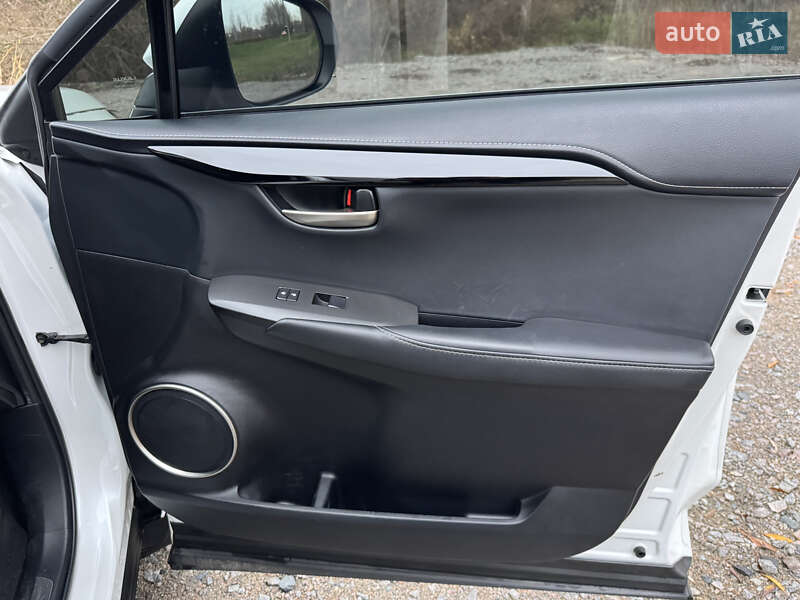 Внедорожник / Кроссовер Lexus NX 2015 в Киеве