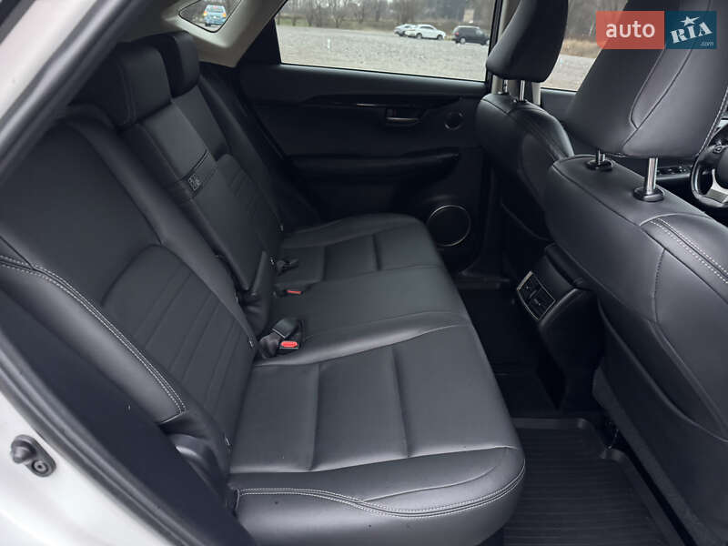 Внедорожник / Кроссовер Lexus NX 2015 в Киеве