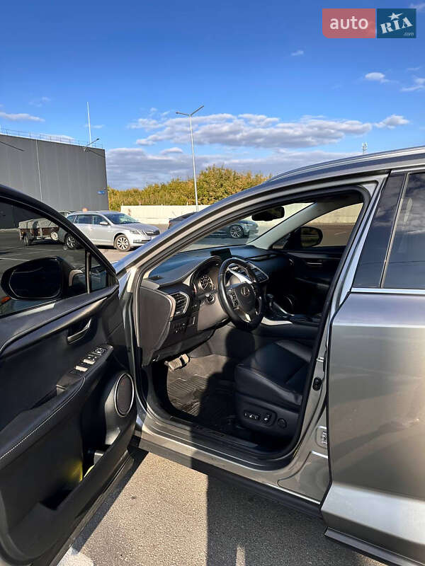 Позашляховик / Кросовер Lexus NX 2016 в Києві