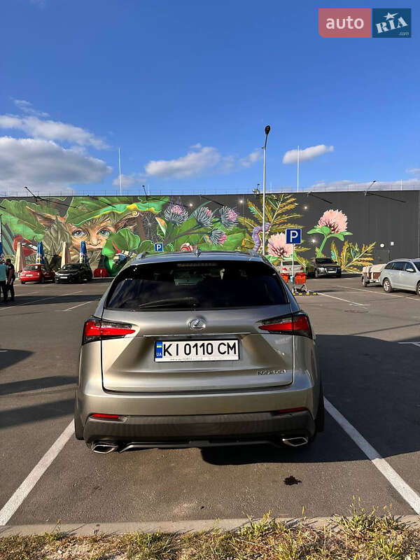 Позашляховик / Кросовер Lexus NX 2016 в Києві