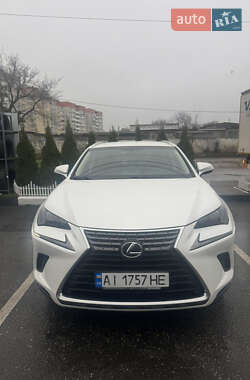 Позашляховик / Кросовер Lexus NX 2017 в Києві