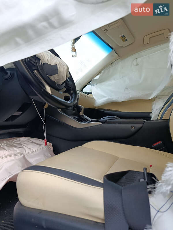 Внедорожник / Кроссовер Lexus NX 2016 в Киеве фото 5 Внедорожник / Кроссовер Lexus NX 2016 в Киеве