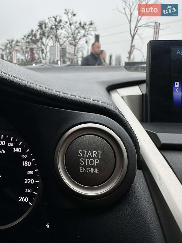 Внедорожник / Кроссовер Lexus NX 2015 в Белогородке