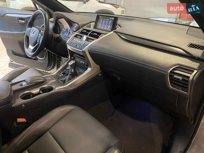 Внедорожник / Кроссовер Lexus NX 2015 в Одессе