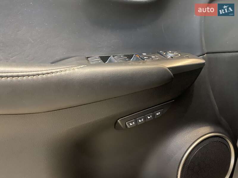 Внедорожник / Кроссовер Lexus NX 2015 в Одессе