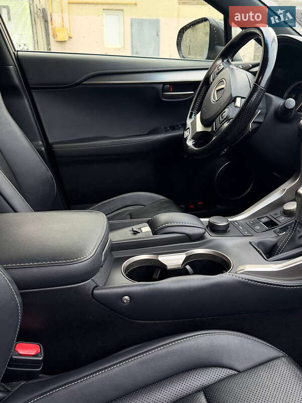 Внедорожник / Кроссовер Lexus NX 2016 в Одессе