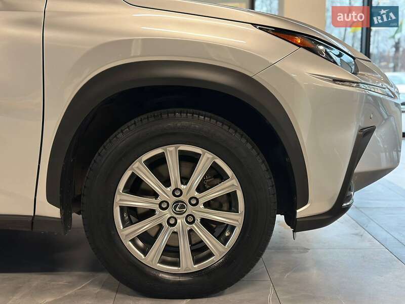 Внедорожник / Кроссовер Lexus NX 2018 в Львове