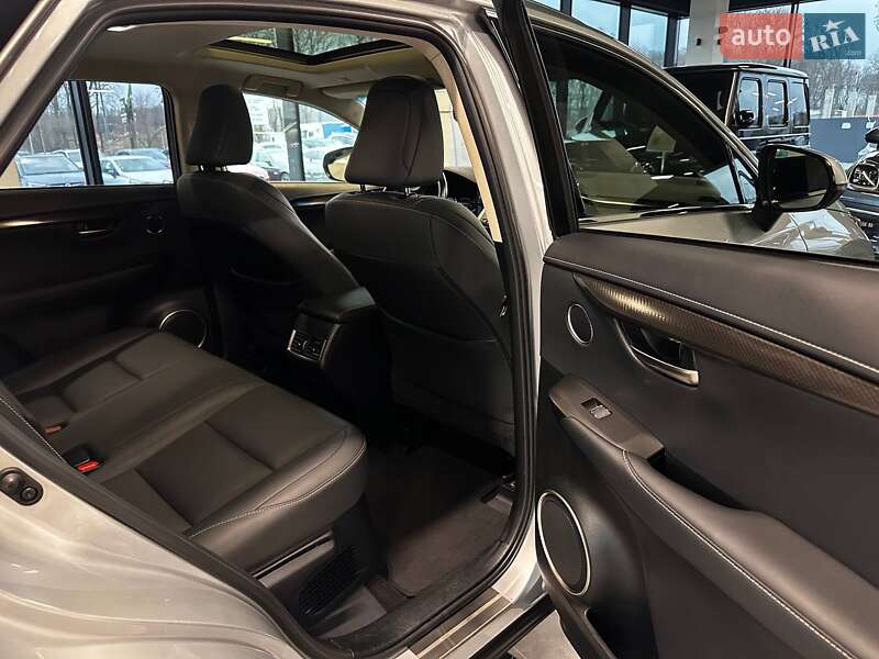 Внедорожник / Кроссовер Lexus NX 2018 в Львове