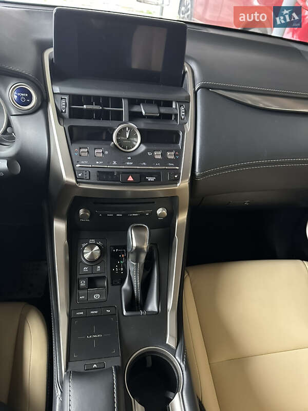 Внедорожник / Кроссовер Lexus NX 2019 в Александрие