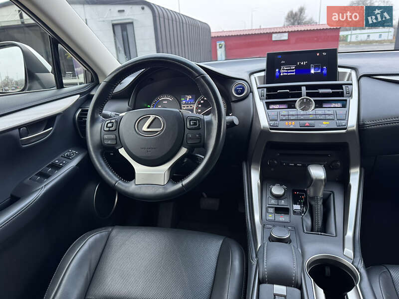 Внедорожник / Кроссовер Lexus NX 2015 в Киеве