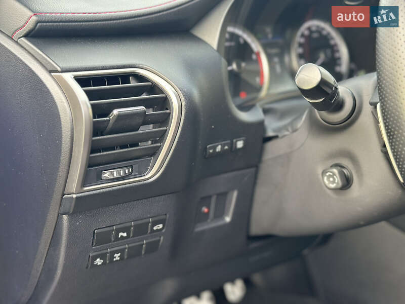 Внедорожник / Кроссовер Lexus NX 2016 в Киеве