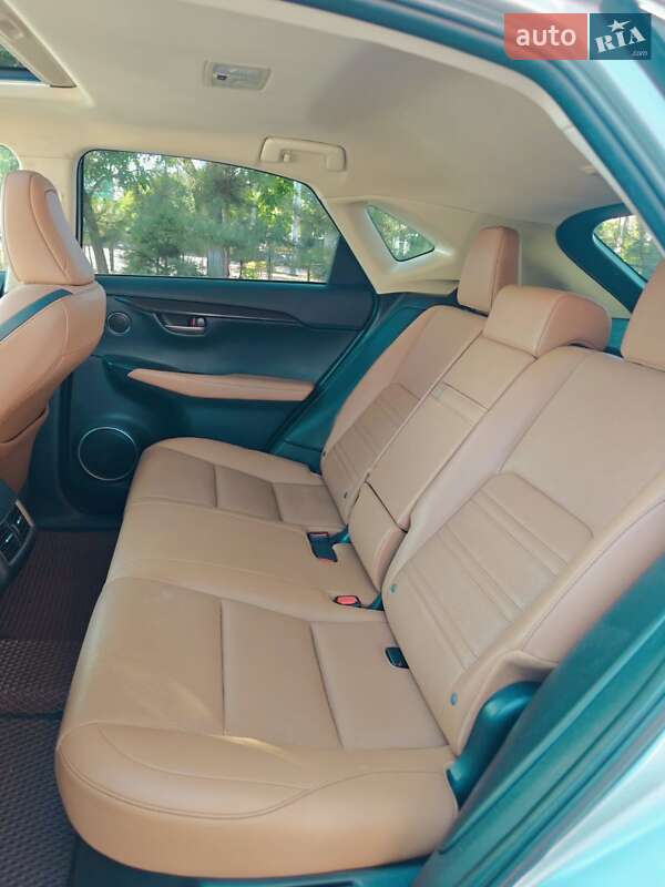 Внедорожник / Кроссовер Lexus NX 2015 в Одессе