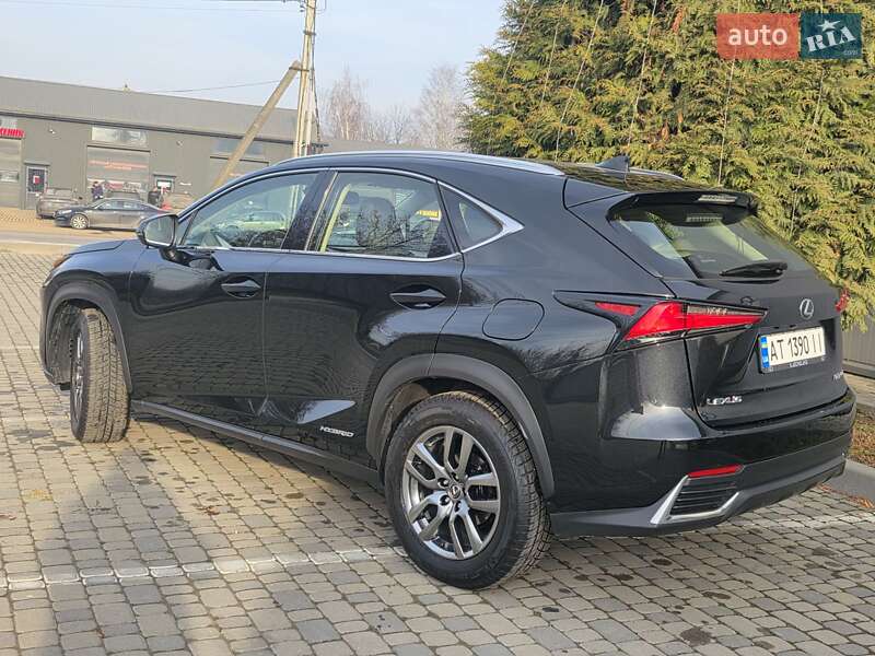 Позашляховик / Кросовер Lexus NX 2018 в Івано-Франківську