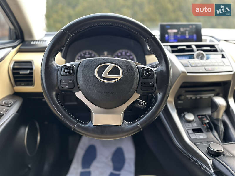 Внедорожник / Кроссовер Lexus NX 2015 в Дрогобыче