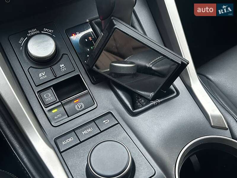 Внедорожник / Кроссовер Lexus NX 2015 в Киеве