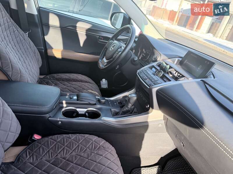 Внедорожник / Кроссовер Lexus NX 2017 в Киеве