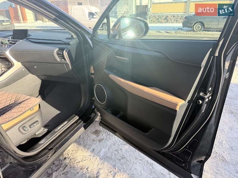 Внедорожник / Кроссовер Lexus NX 2017 в Киеве