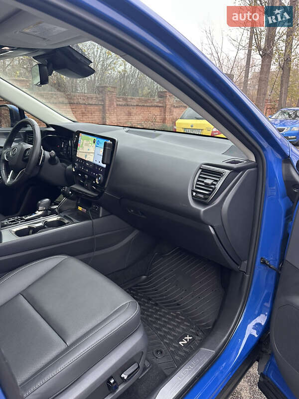 Внедорожник / Кроссовер Lexus NX 2022 в Киеве