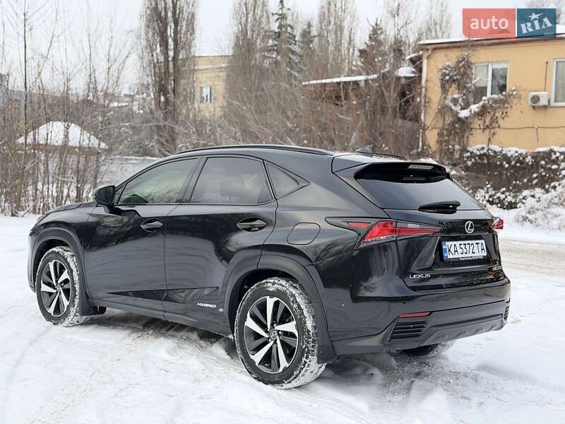 Внедорожник / Кроссовер Lexus NX 2017 в Киеве