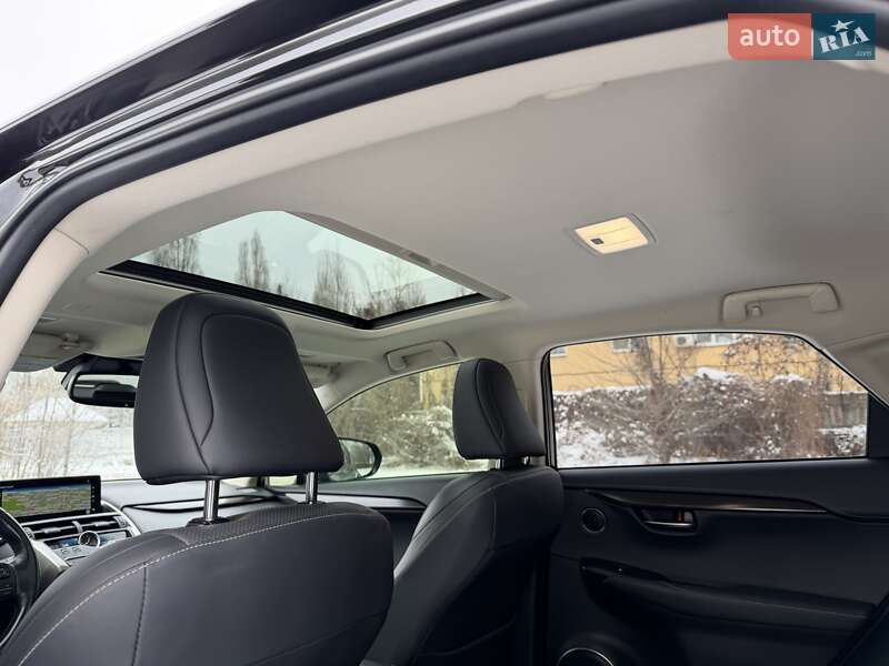 Внедорожник / Кроссовер Lexus NX 2017 в Киеве