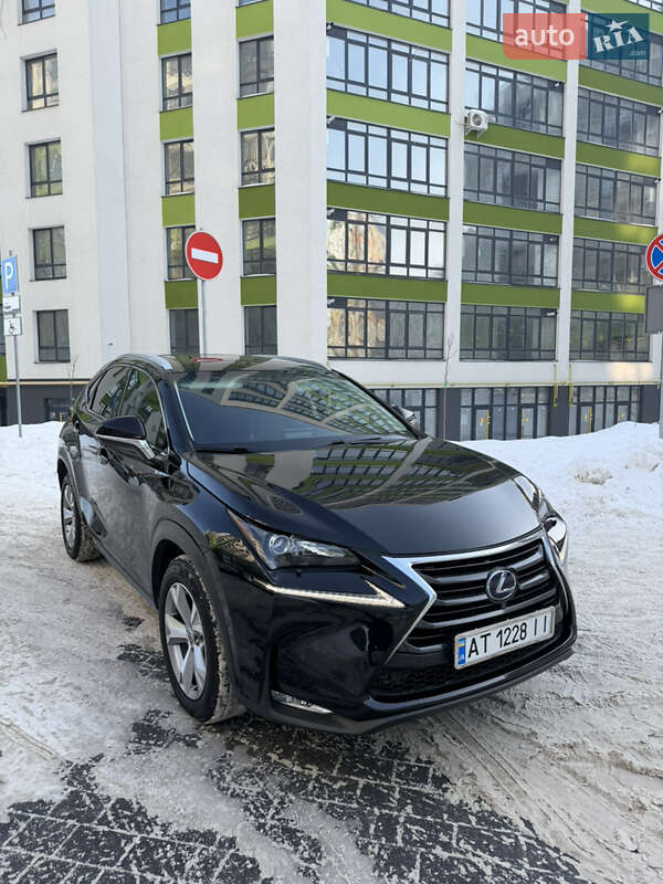 Позашляховик / Кросовер Lexus NX 2016 в Івано-Франківську