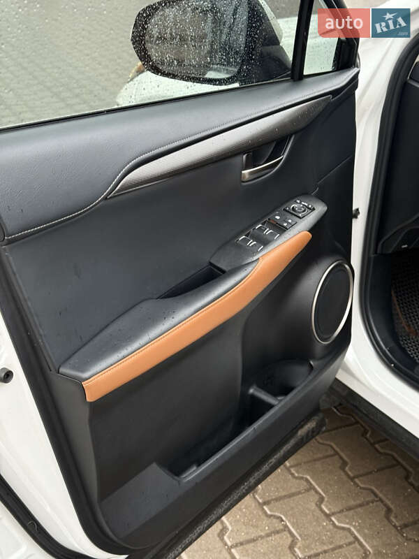 Позашляховик / Кросовер Lexus NX 2018 в Кривому Розі