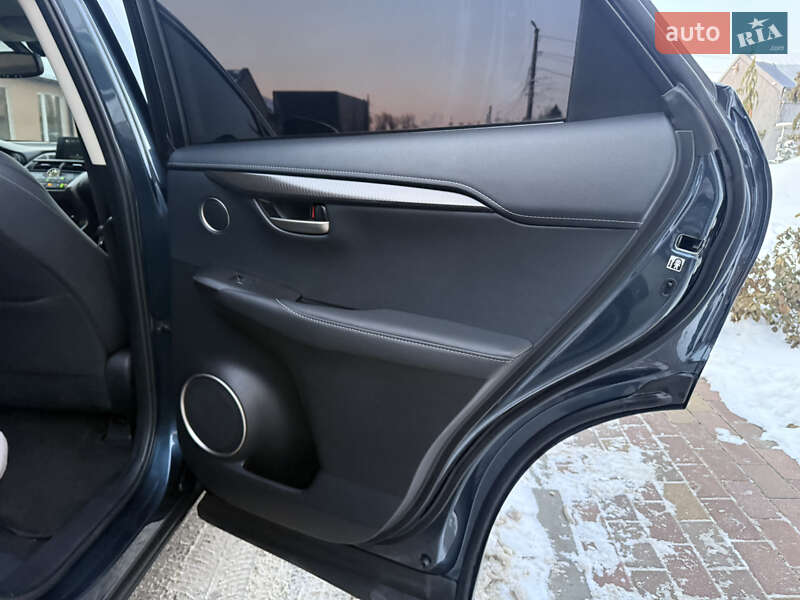 Внедорожник / Кроссовер Lexus NX 2015 в Днепре