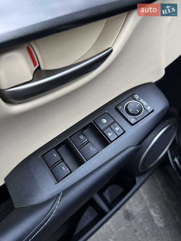 Позашляховик / Кросовер Lexus NX 2015 в Запоріжжі