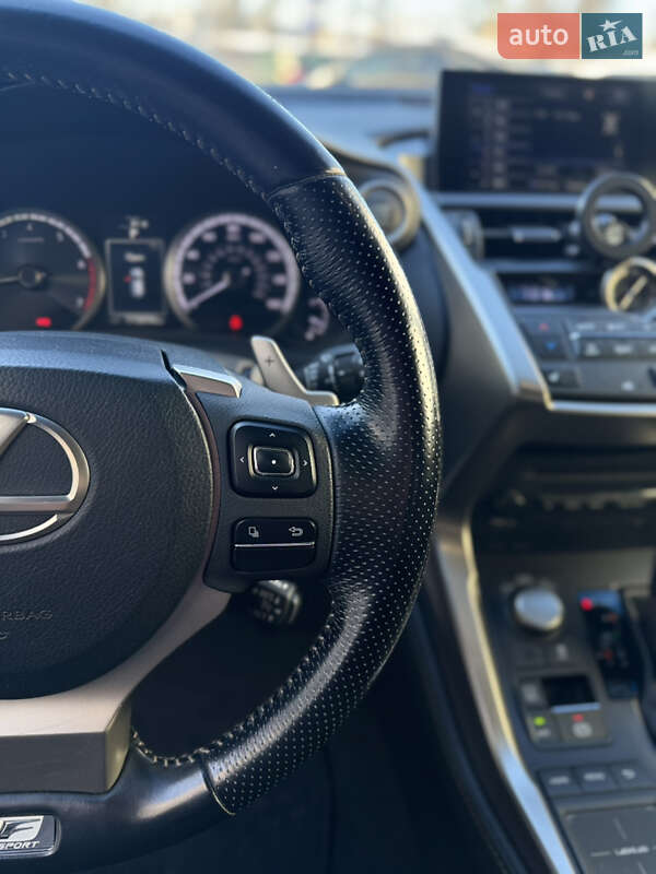 Внедорожник / Кроссовер Lexus NX 2017 в Луцке