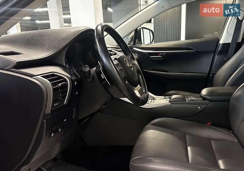 Позашляховик / Кросовер Lexus NX 2019 в Ужгороді