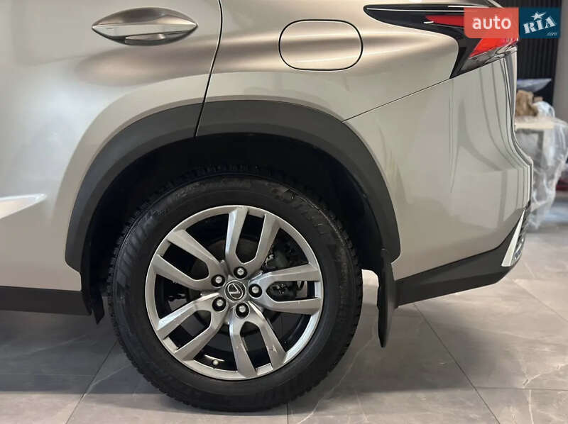 Позашляховик / Кросовер Lexus NX 2019 в Ужгороді