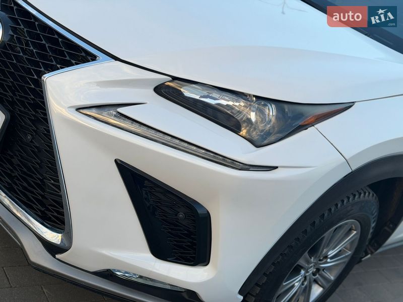 Внедорожник / Кроссовер Lexus NX 2016 в Одессе