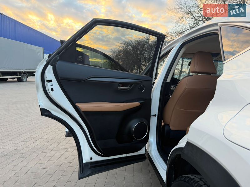 Внедорожник / Кроссовер Lexus NX 2016 в Одессе