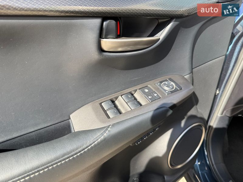 Позашляховик / Кросовер Lexus NX 2015 в Дніпрі