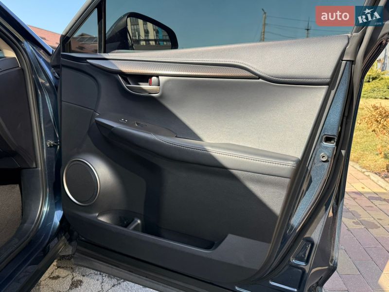 Позашляховик / Кросовер Lexus NX 2015 в Дніпрі