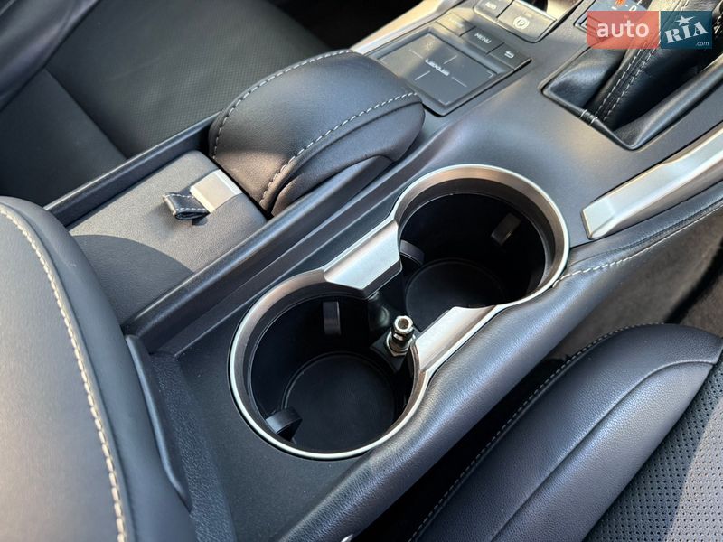 Позашляховик / Кросовер Lexus NX 2015 в Дніпрі