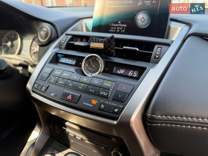 Позашляховик / Кросовер Lexus NX 2015 в Дніпрі