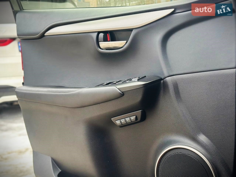 Внедорожник / Кроссовер Lexus NX 2017 в Киеве