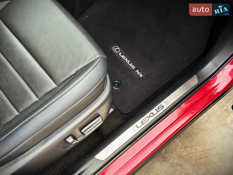 Внедорожник / Кроссовер Lexus NX 2017 в Киеве