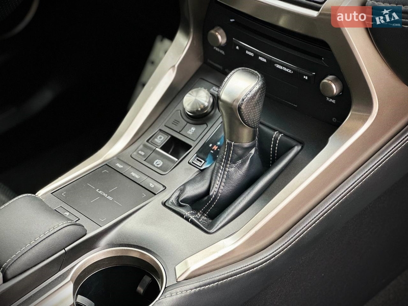 Внедорожник / Кроссовер Lexus NX 2017 в Киеве